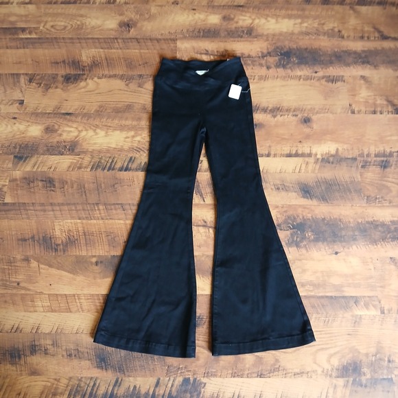 Free People Womens Jeans Sz 27 Black Venice Beach High Rise Flare Pull On NWT - Picture 1 of 15